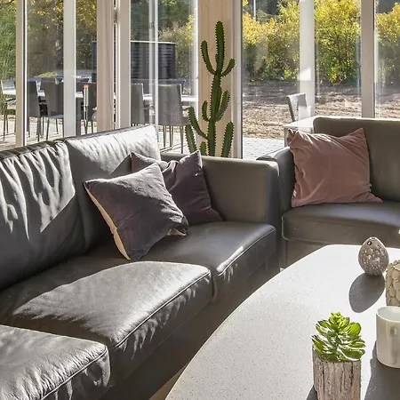 Seven-bedroom In Frederiksvark * Frederiksværk