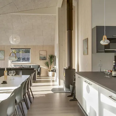 Seven-bedroom In Frederiksvark * Frederiksværk